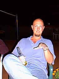 LPatnight3.jpg (16492 bytes)